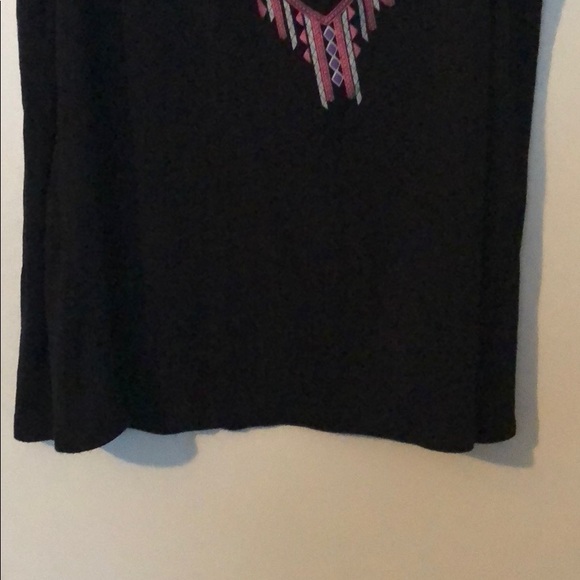 Blank Tank w/ Pink Print - Picture 2 of 4